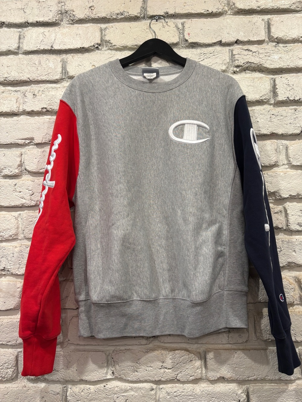 Champion Reverse Weave, Crewneck, Men's size Med, Excellent condition,